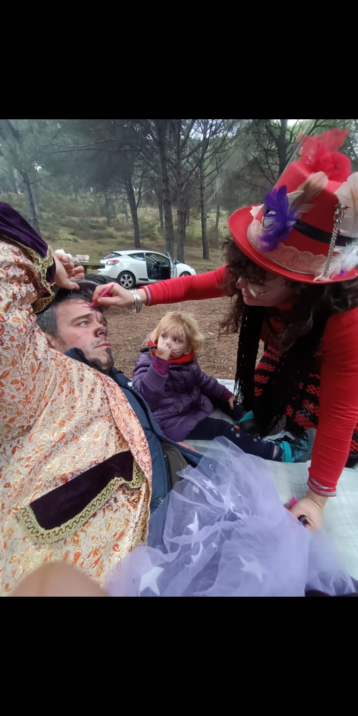 Rafa y María con una niña